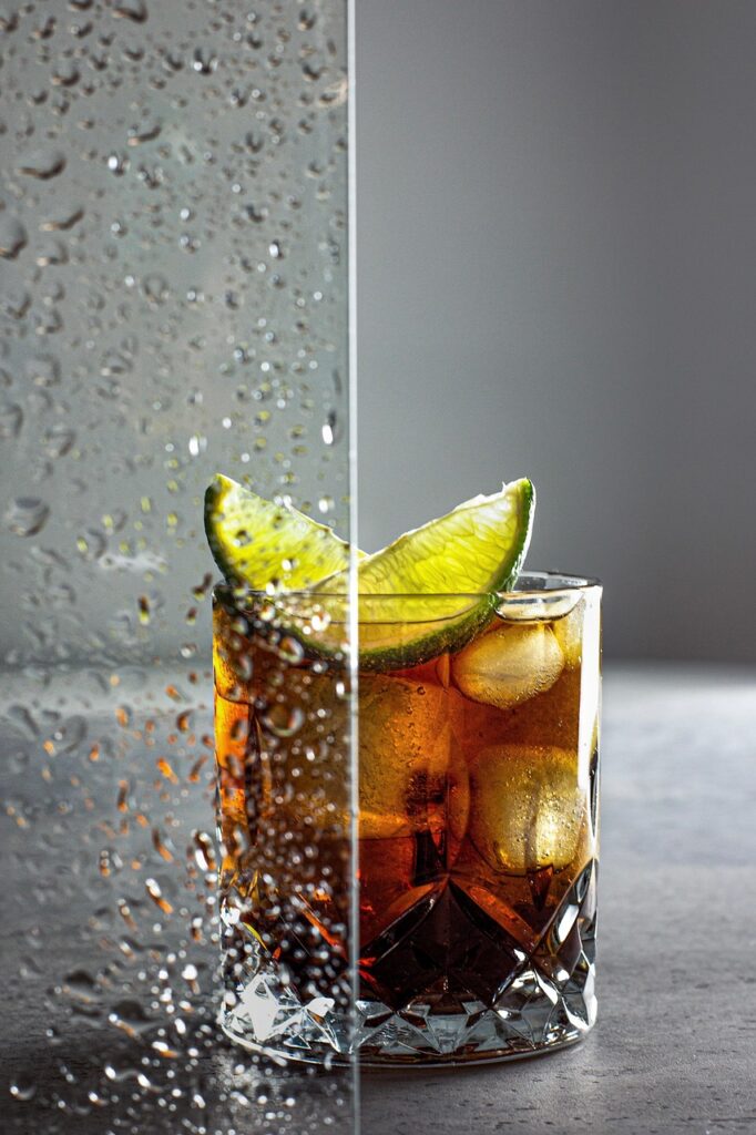 Dr Pepper Cherry 33cl : Une opportunité unique pour vos rayons et votre clientèle 1